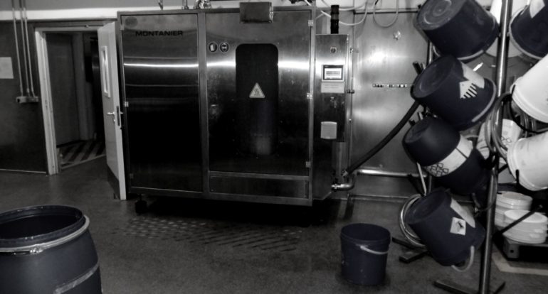 laverie-industrie-cosmétique-avant-changement.jpg