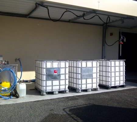 Lavage cuves vinicoles