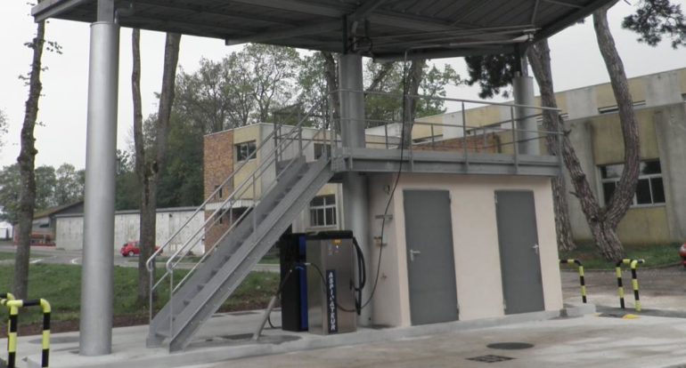 gateway wash area.jpg