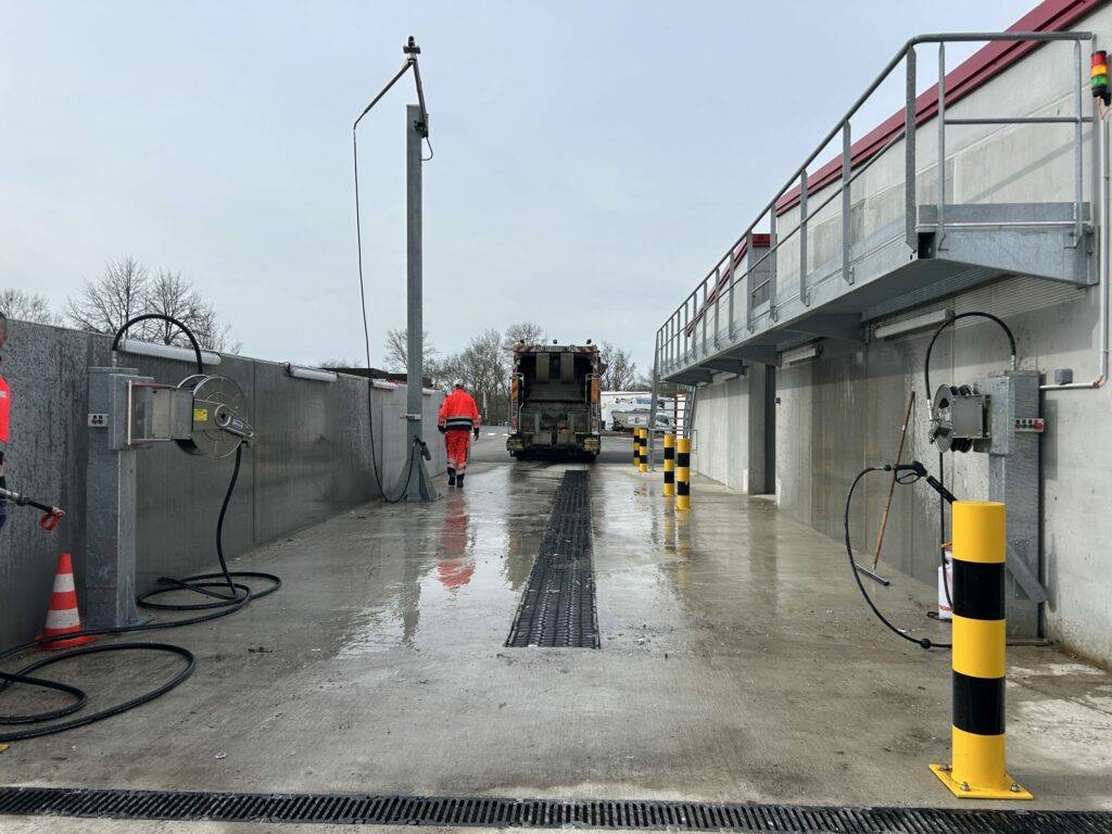 Aire de lavage avec véhicule BOM